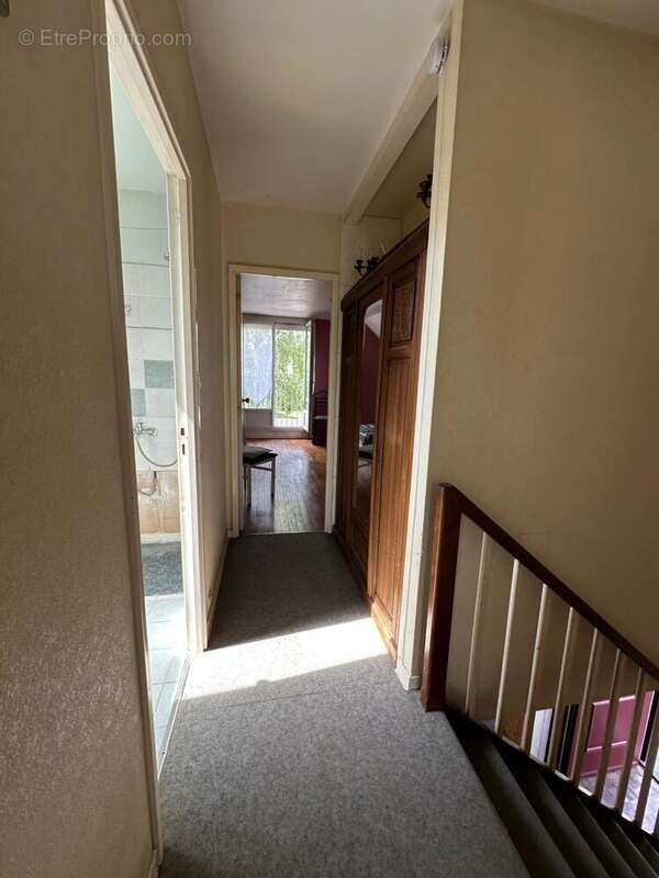 Maison à LE MESNIL-SAINT-DENIS