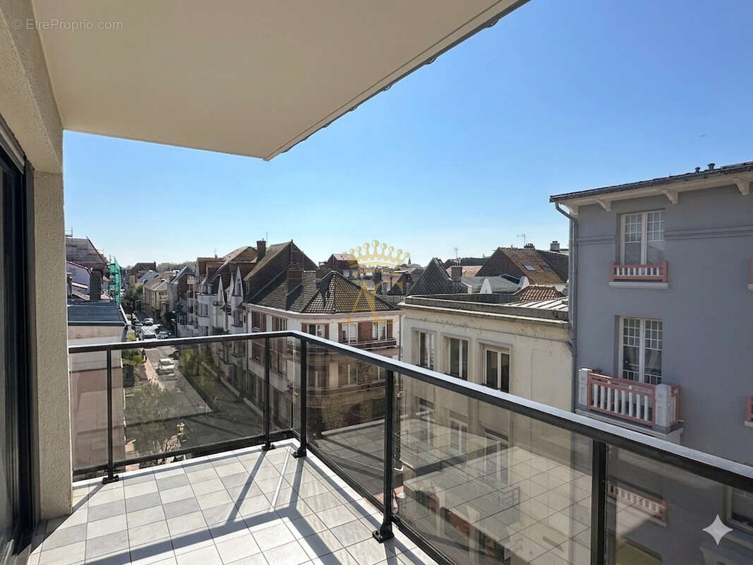 T2   vue laterale mer & grand balcon plein sud - photo 8