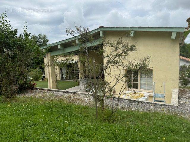 Maison à FONTCOUVERTE