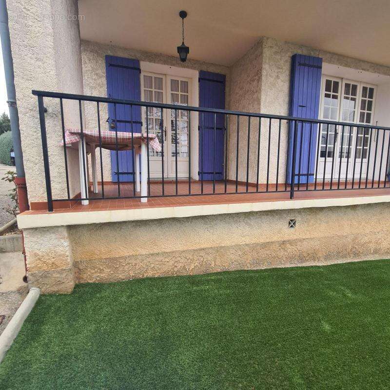 Maison à GREOUX-LES-BAINS