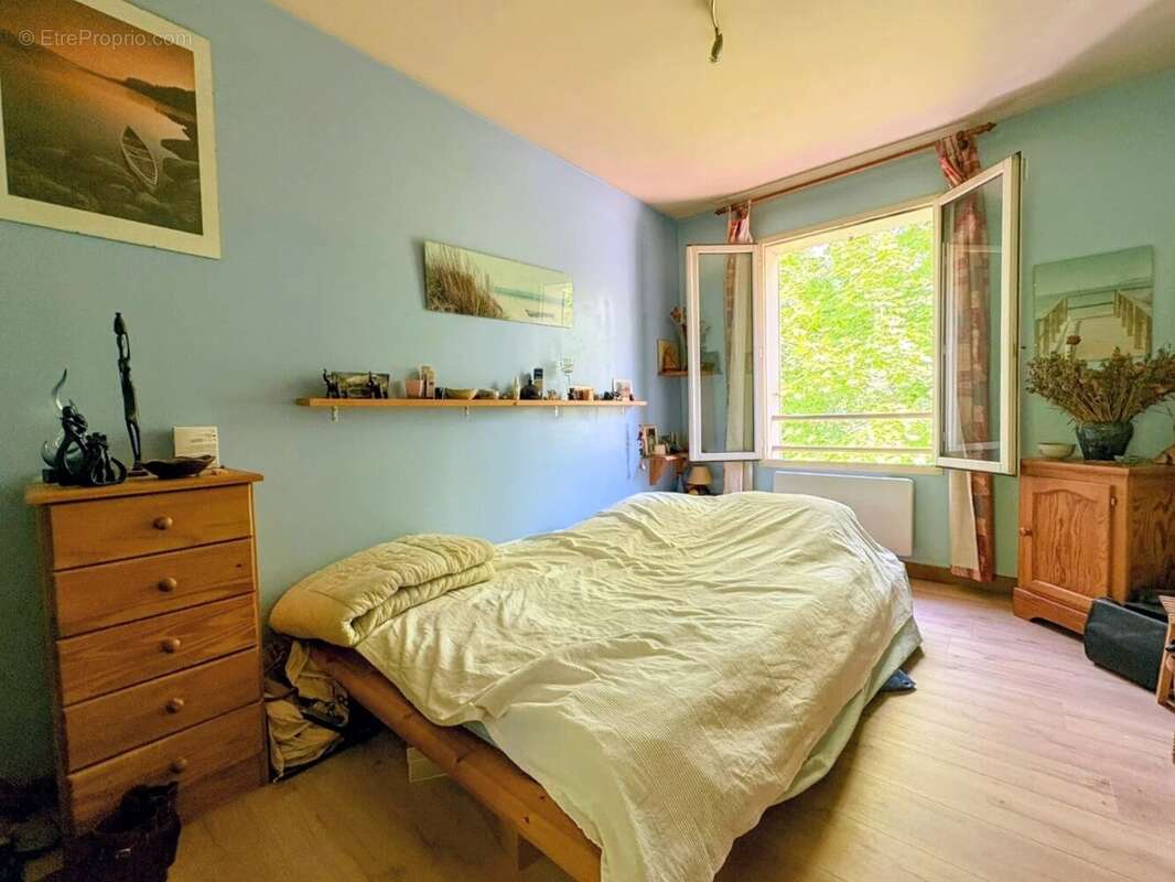Duplex avec 2 chambres + garage + terrasse - photo 5
