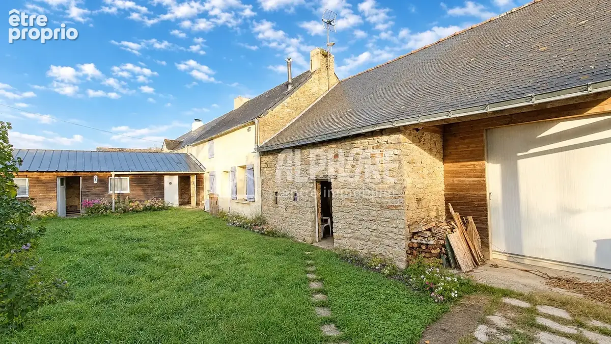 Maison à SAINT-LYPHARD