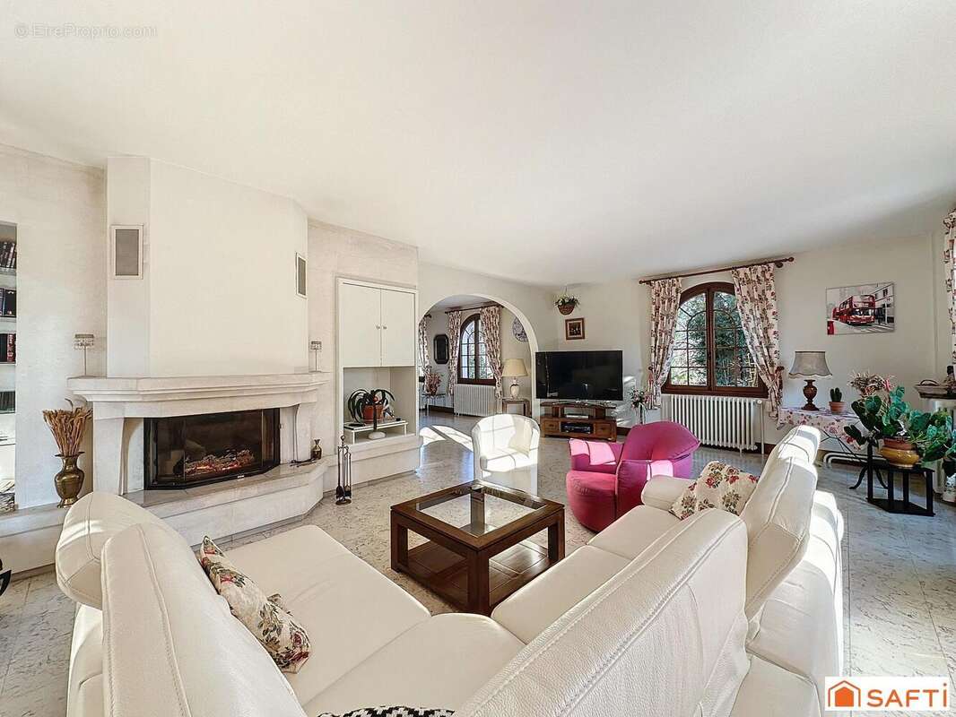 Photo 4 - Maison à VILLENEUVE-SUR-YONNE