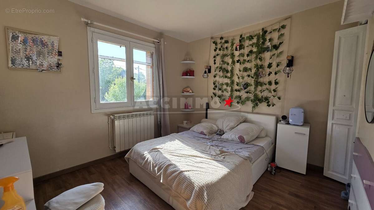 Maison à SOUAL