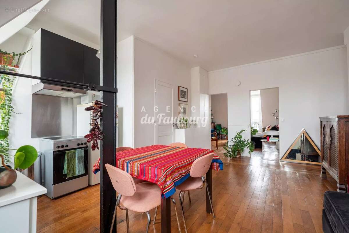 Appartement à PARIS-10E