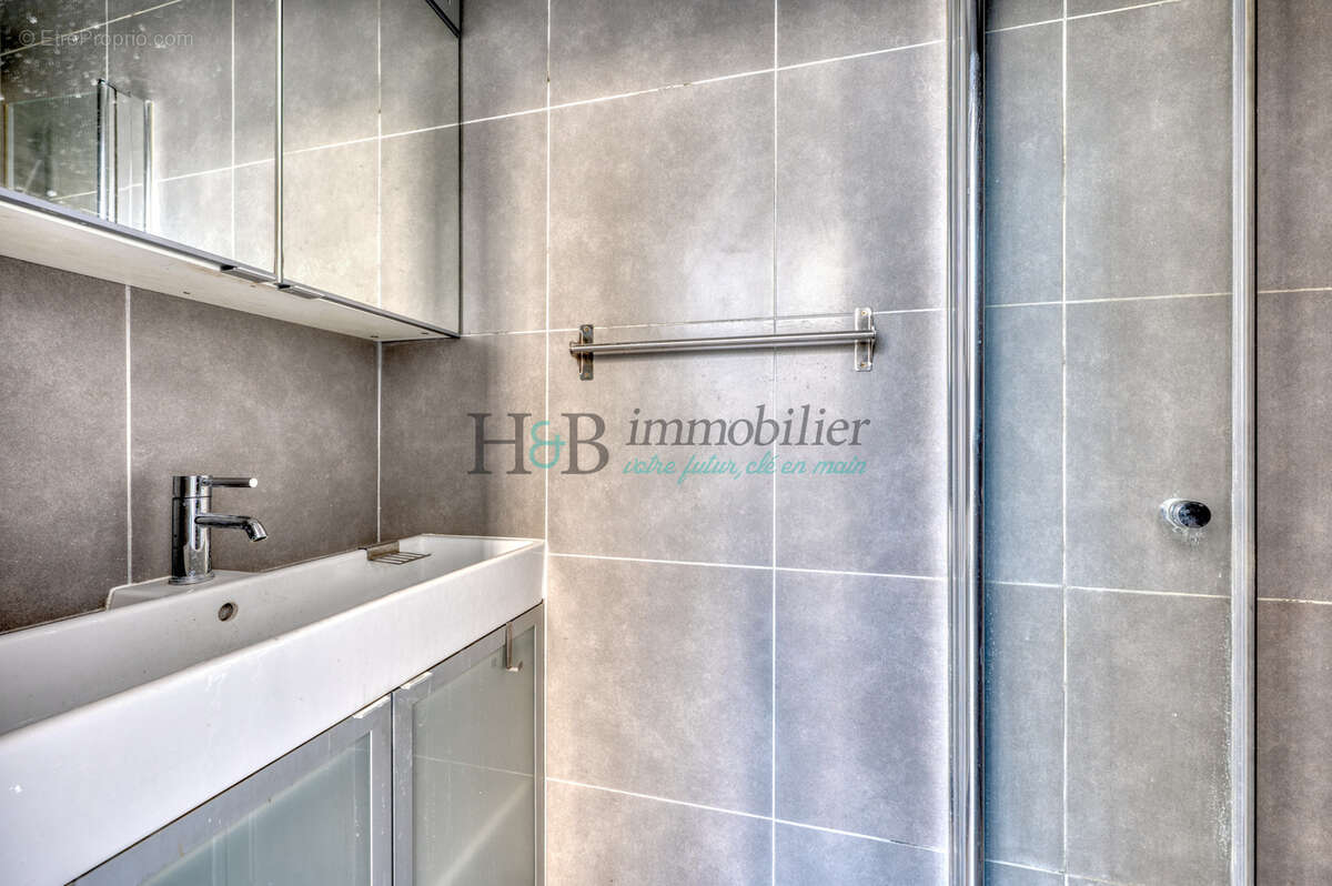 Appartement à PARIS-11E