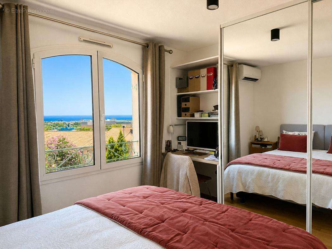 Appartement à BORMES-LES-MIMOSAS