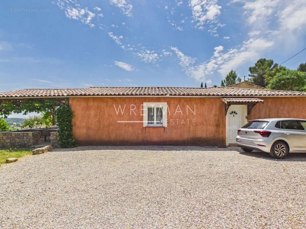 Maison à COTIGNAC