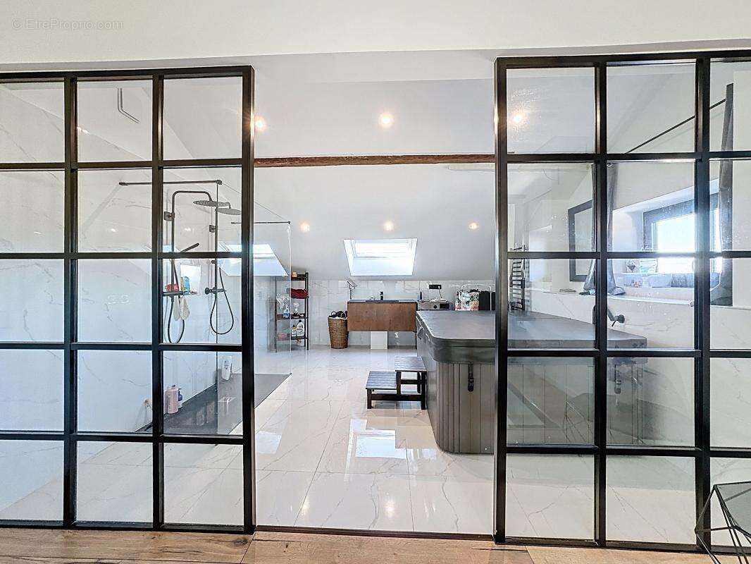 Appartement à SAINT-PIERRE-EN-FAUCIGNY