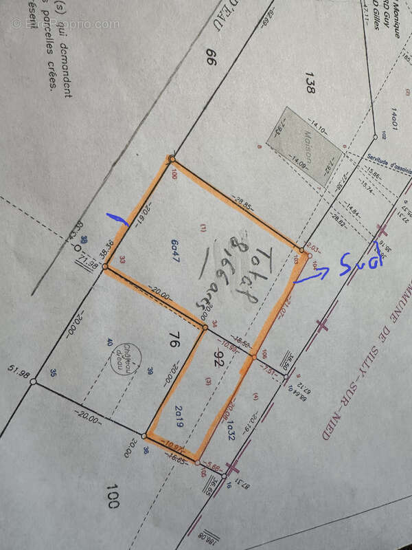 Terrain à SILLY-SUR-NIED