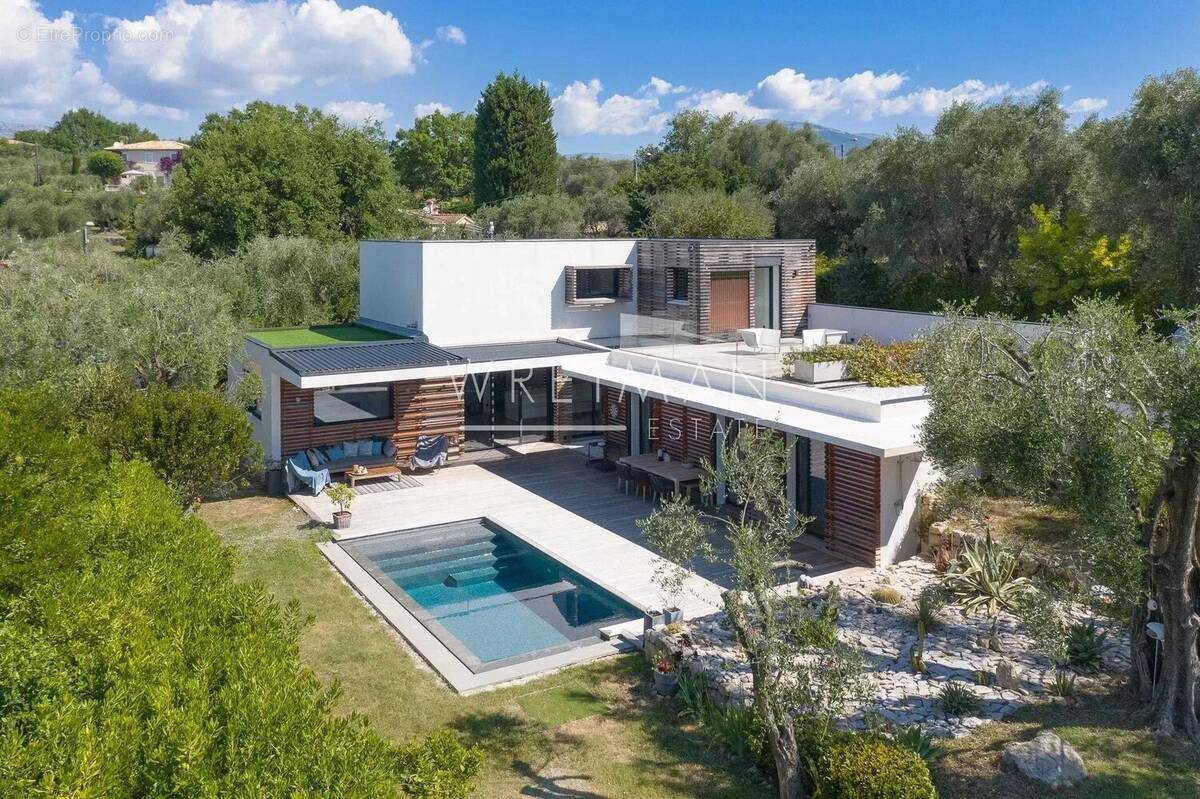 Maison à VALBONNE