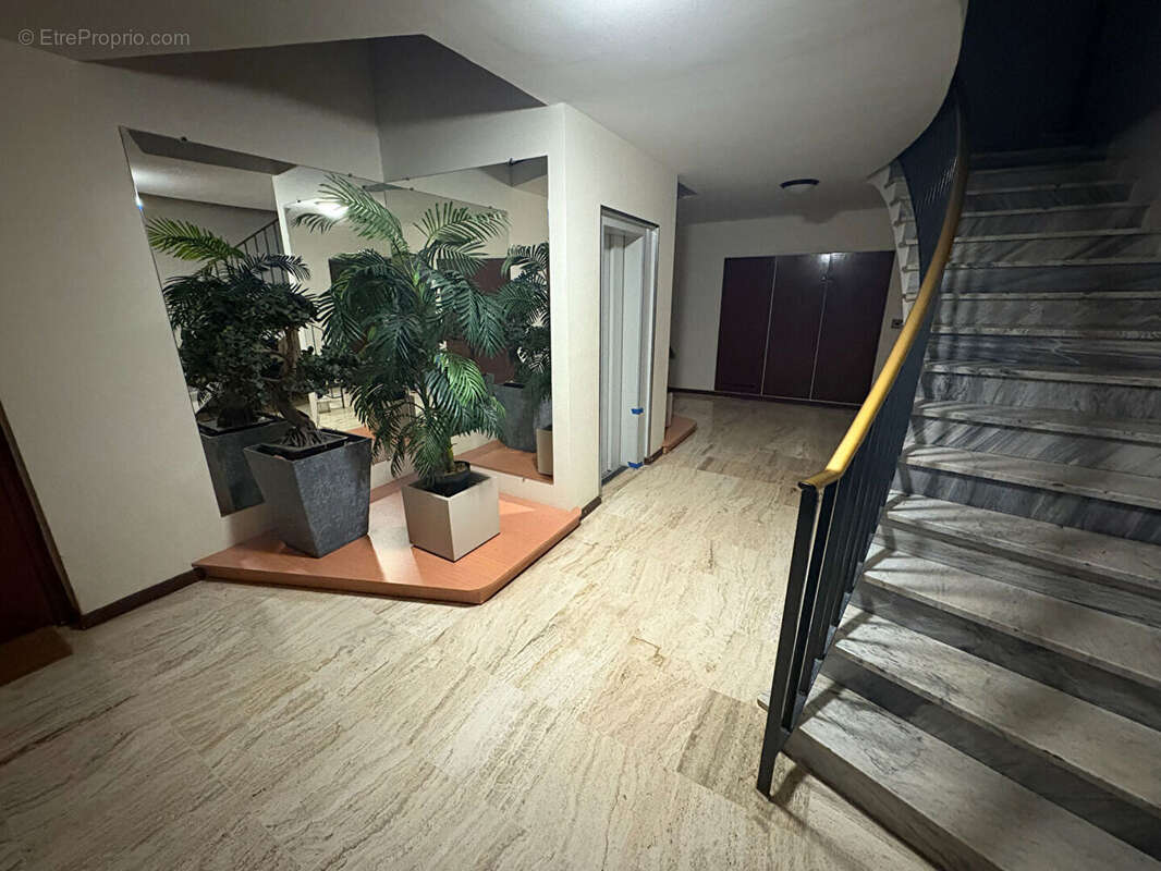 Appartement à FONTENAY-LE-FLEURY