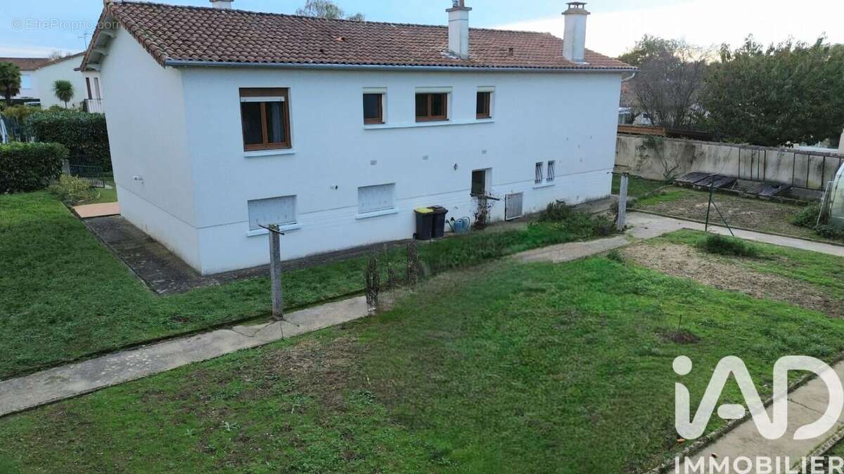 Photo 2 - Maison à NIEUIL-L&#039;ESPOIR