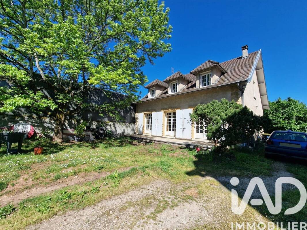 Photo 1 - Maison à TERRASSON-LAVILLEDIEU