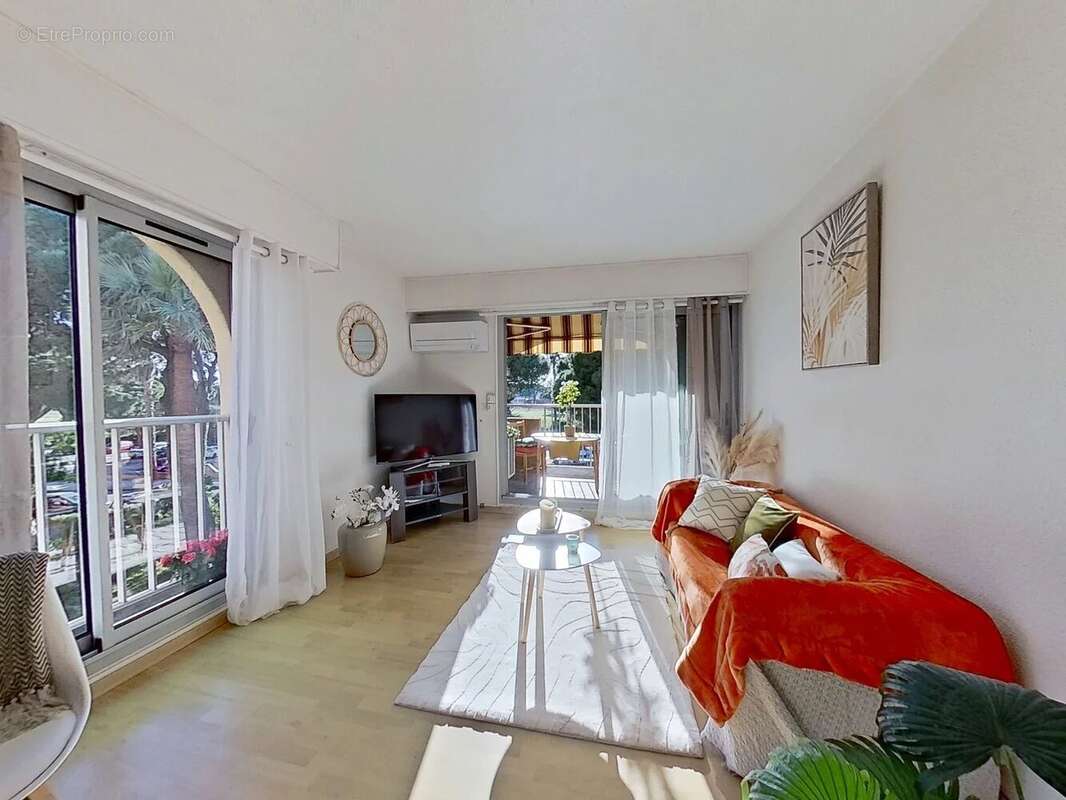Appartement à HYERES