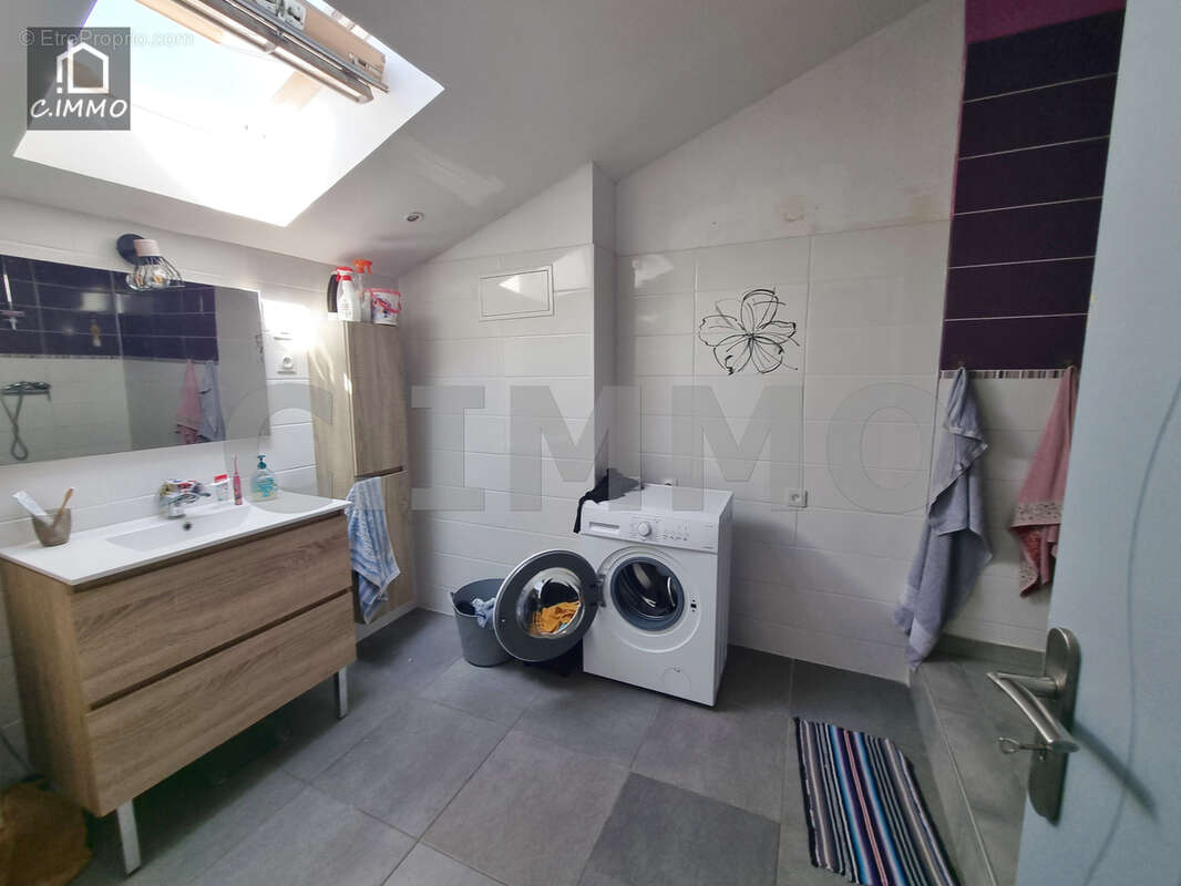 Appartement à ABEILHAN
