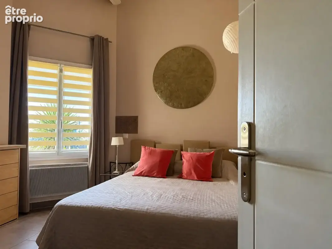 Villa d'architecte de plain-pied avec jardin méditerranéen - photo 18