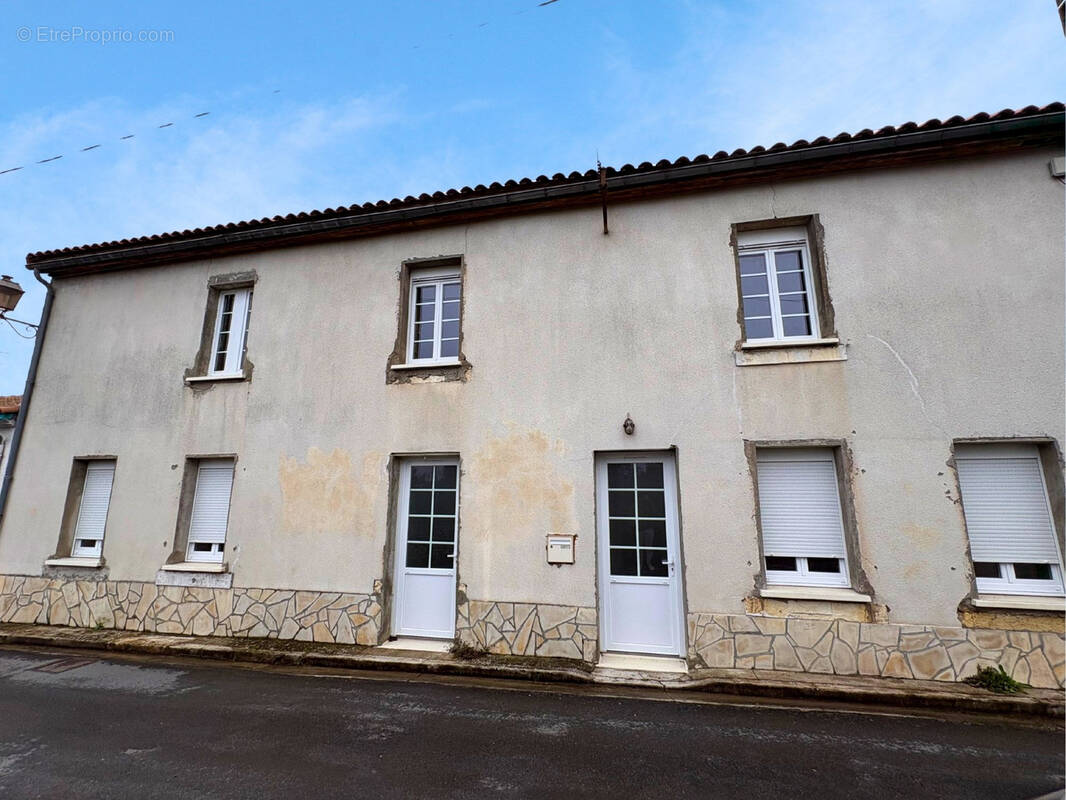 Maison à BOUTIERS-SAINT-TROJAN