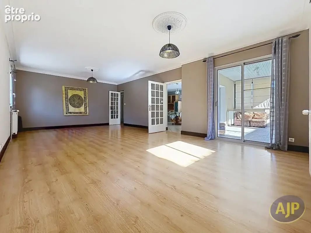 Maison 8 pièces 230 m² à vendre à Segre (49500) - photo 6