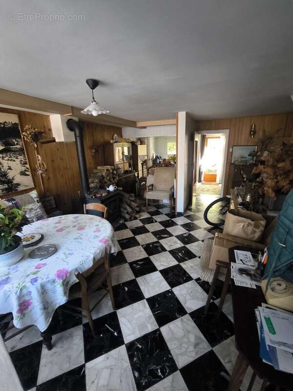 Maison à CHEZY-SUR-MARNE