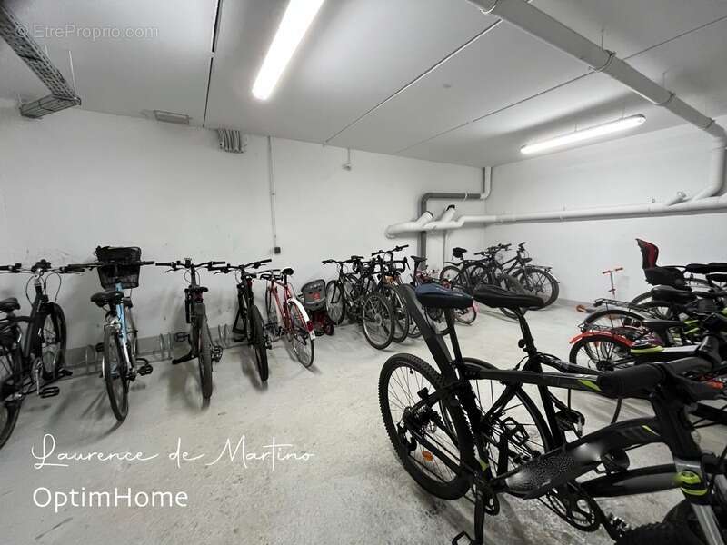 Appartement à LA GARENNE-COLOMBES