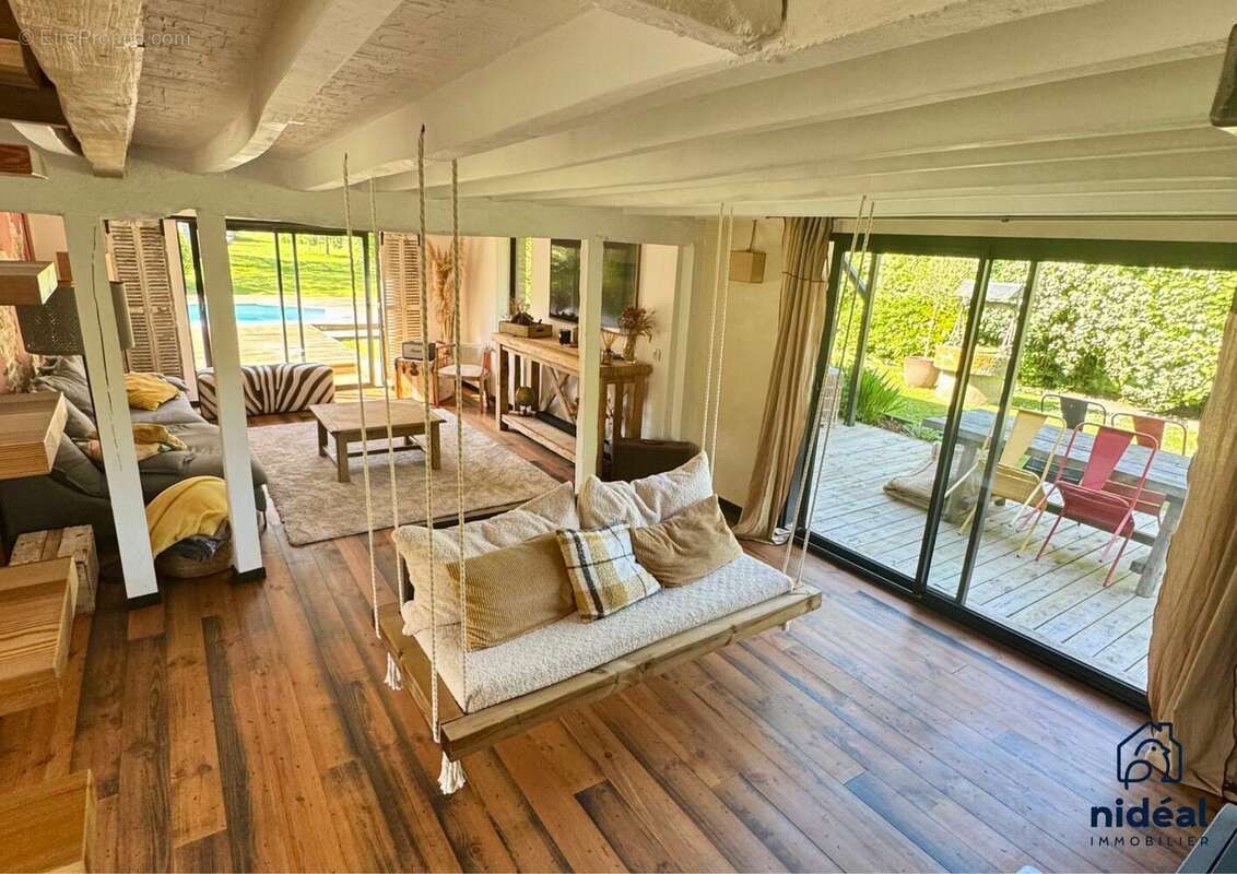 Maison à LE MESNIL-SOUS-JUMIEGES