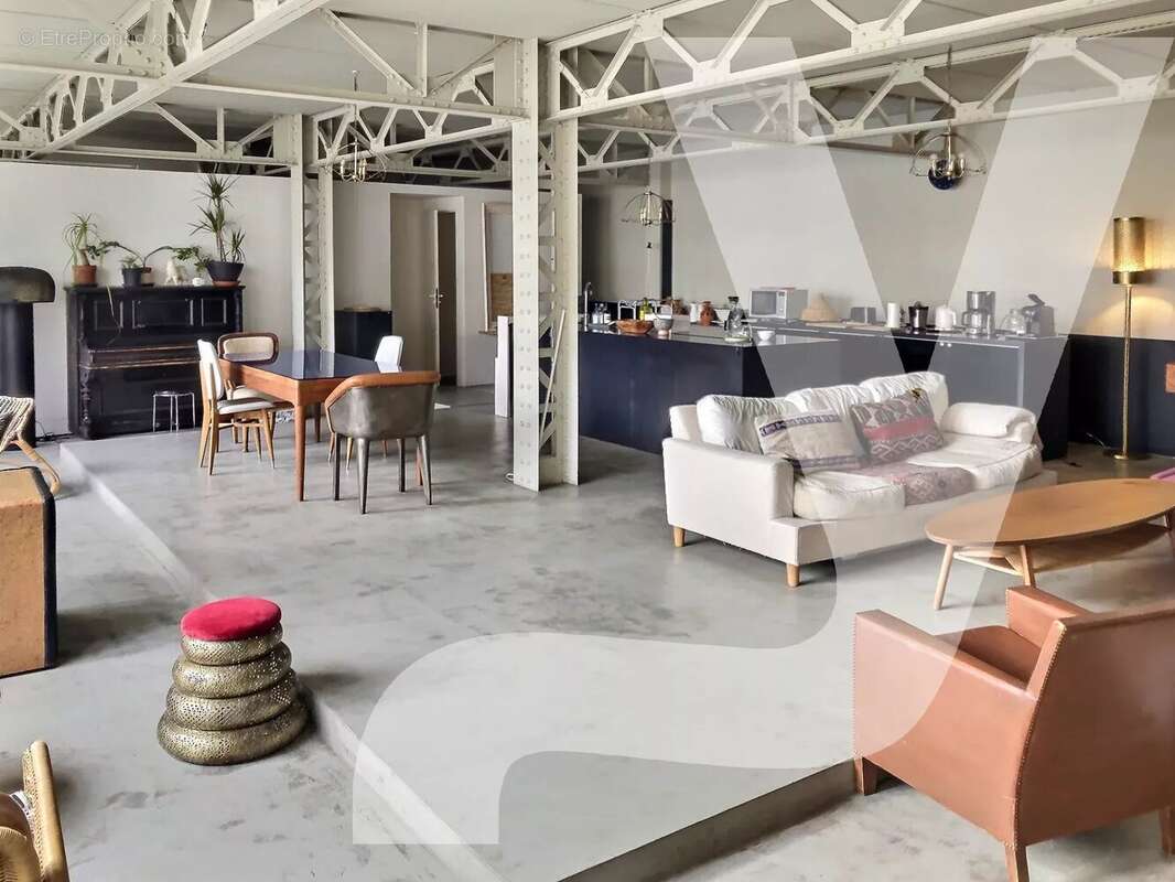 Appartement à PARIS-11E