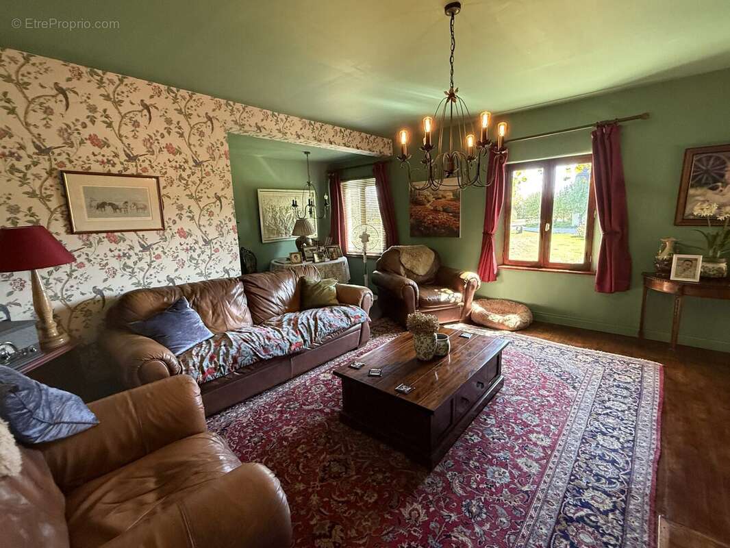 Maison à TRIE-SUR-BAISE