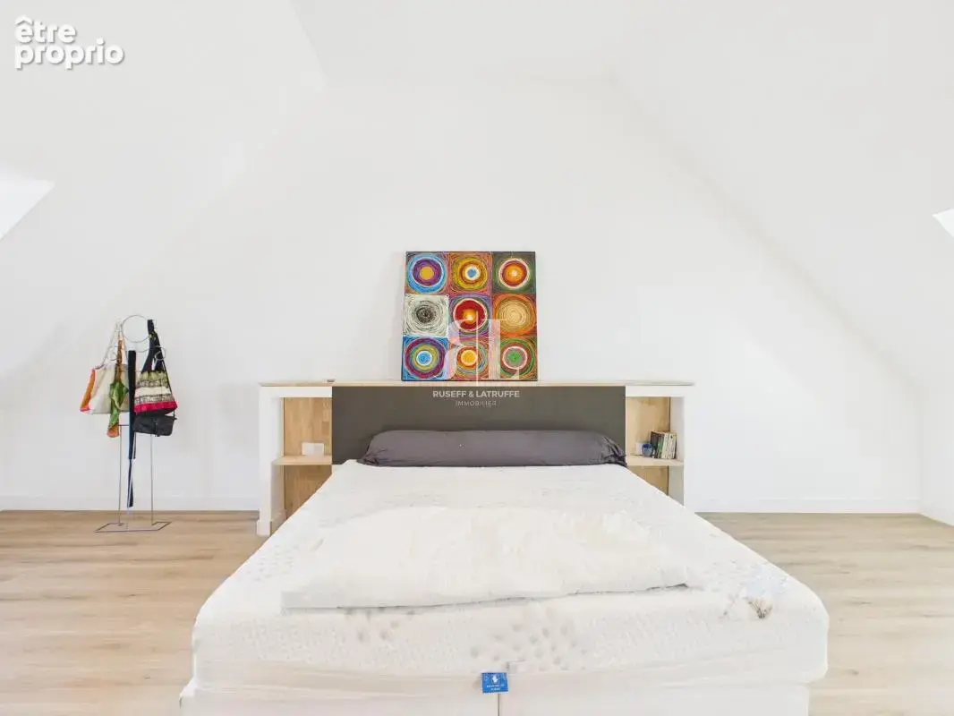 Port-louis – maison familiale avec longère rénovée, piscine et jardin - photo 10