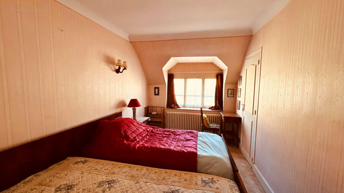 Maison de campagne situé à ASQUINS spacieuse au prix de 208  650 €. - photo 20