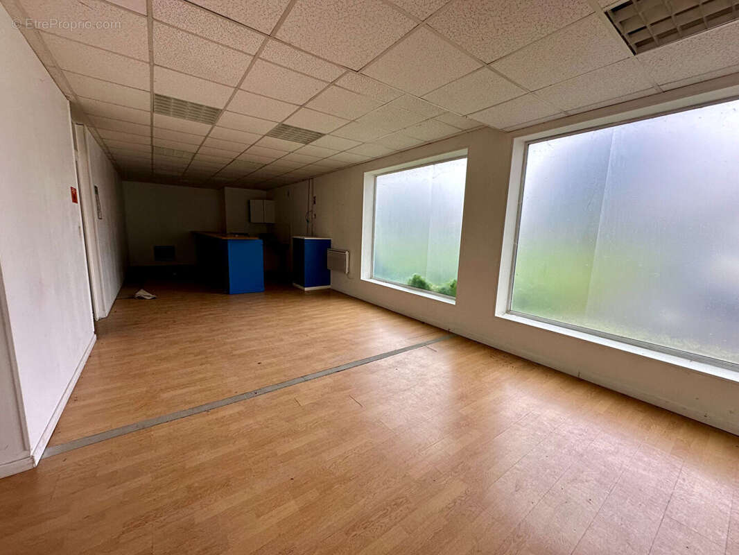 Commerce à SAINT-QUENTIN