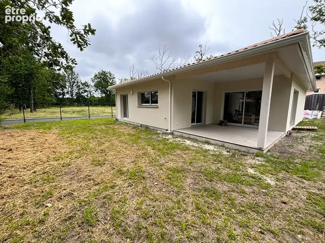 Maison neuve 134 m² - plain-pied proche commerces et collège ! - photo 2