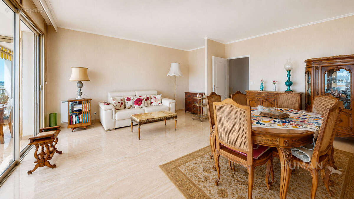 Appartement à VILLENEUVE-LOUBET