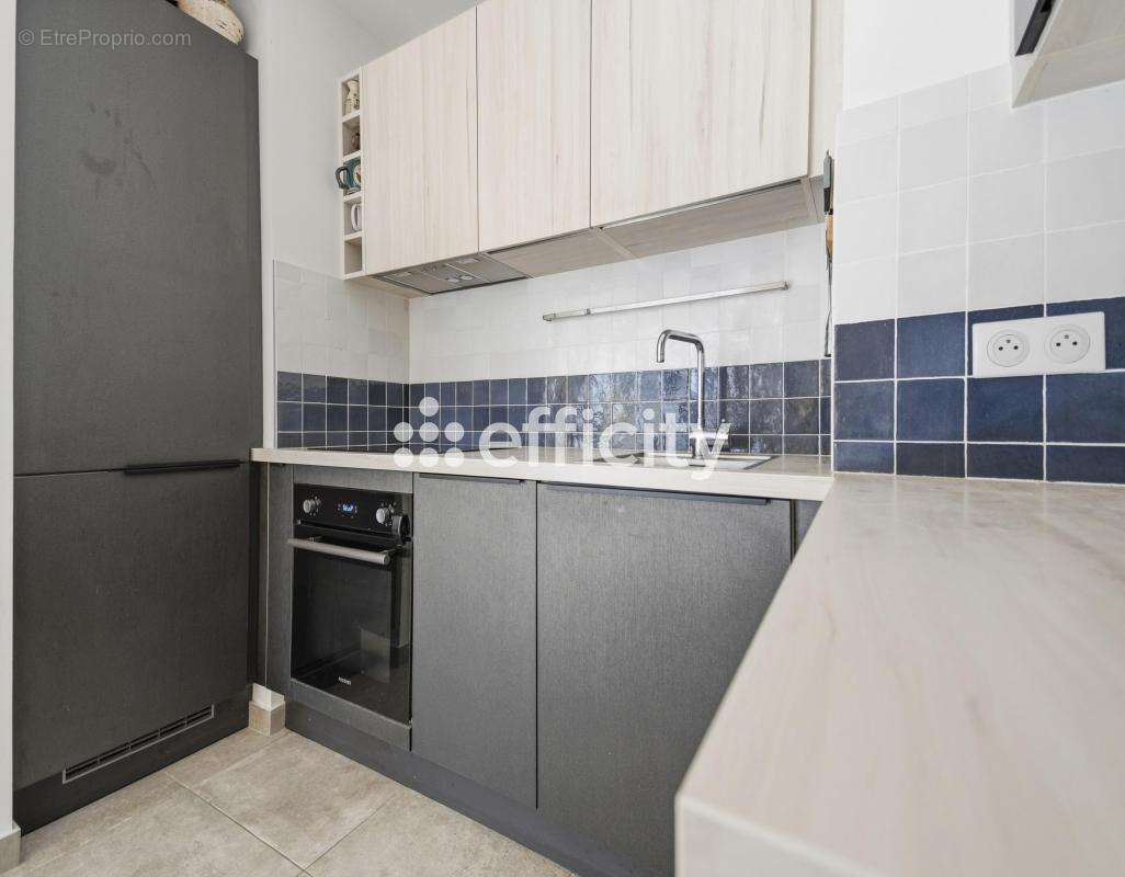 Appartement à COURBEVOIE
