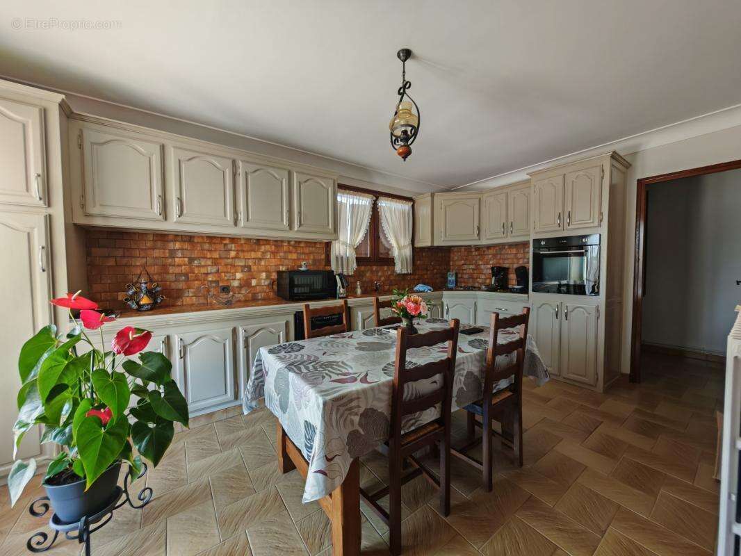 Maison de 145 m² en parfait état avec sous-sol intégral - 5 min de Riscle - photo 5