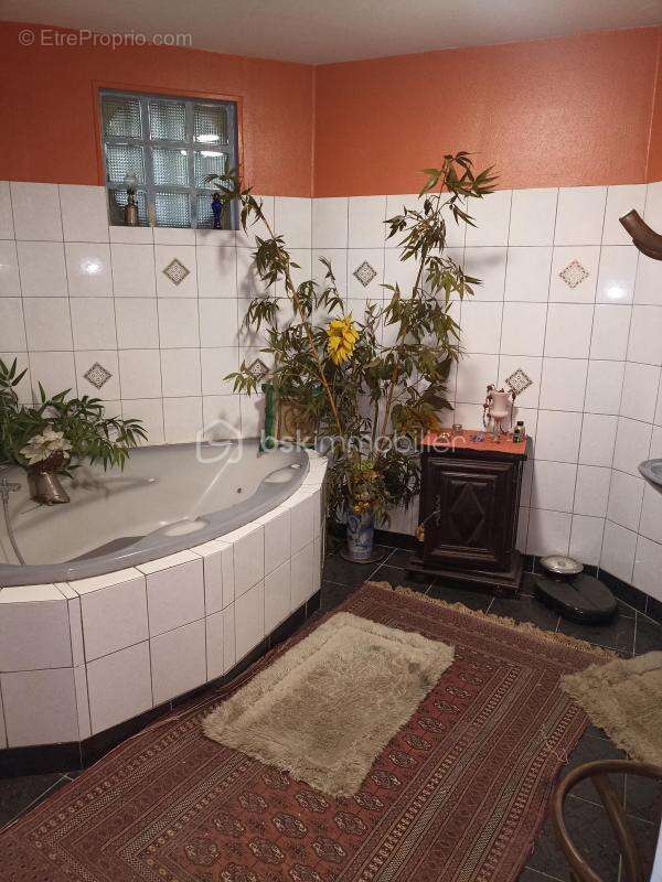 Appartement à ENGHIEN-LES-BAINS