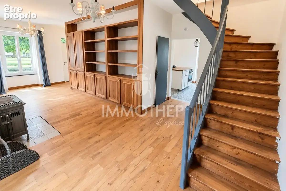 Maison 7 pièces 160 m² à vendre à Viriville (38980) - photo 7