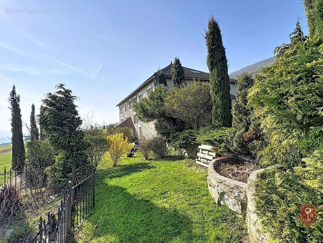 Maison à SAVIGNY