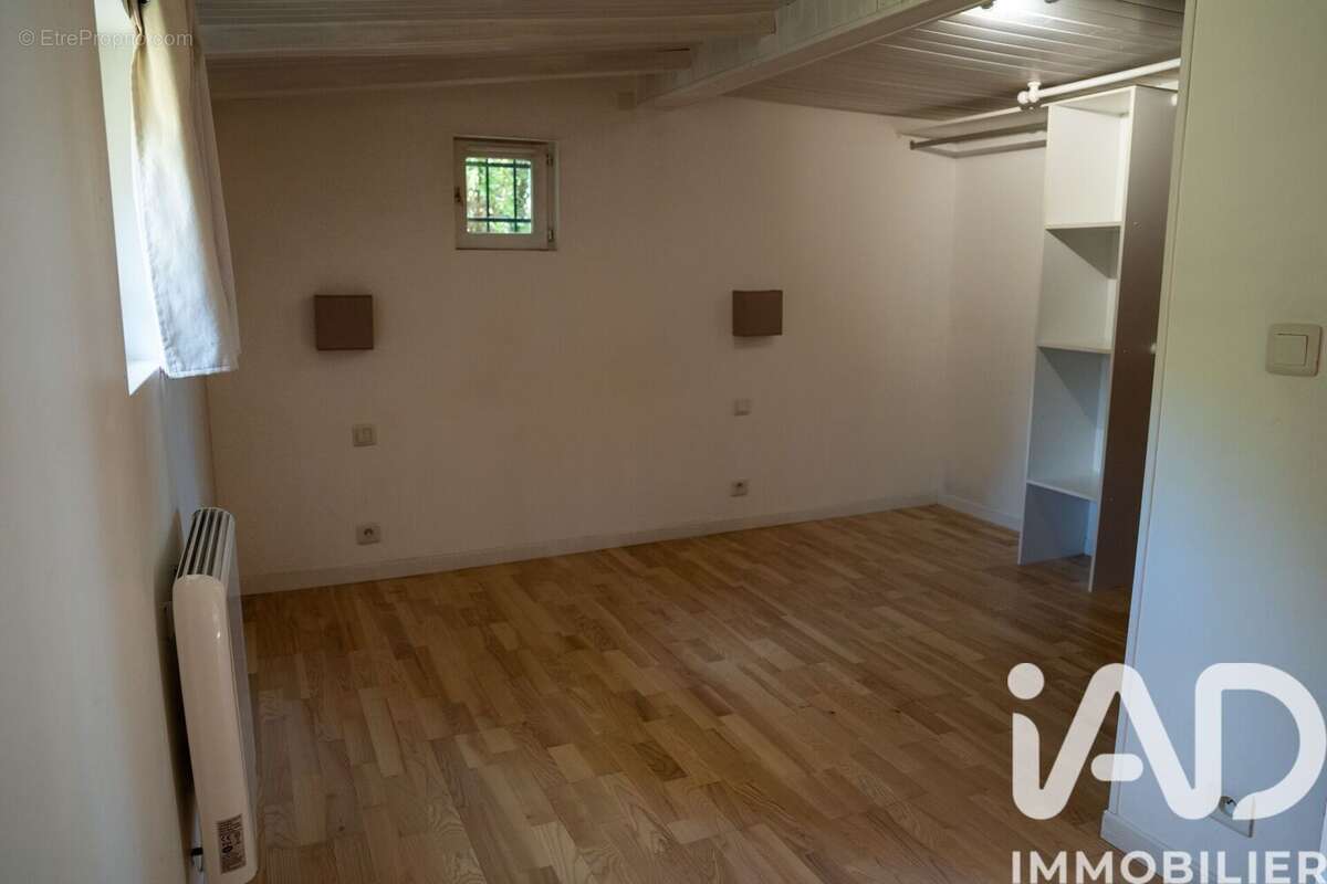 Photo 9 - Maison à VILLIERS-SUR-MORIN