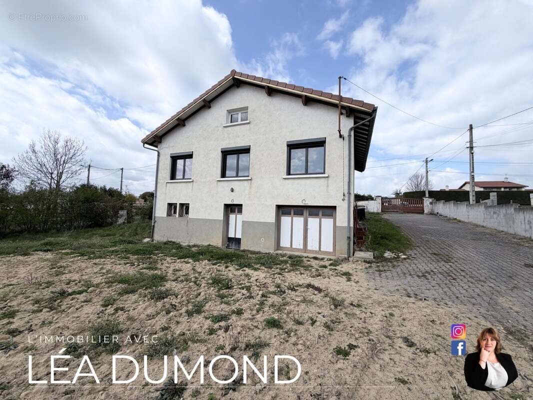 Maison à SAINT-ROMAIN-LE-PUY