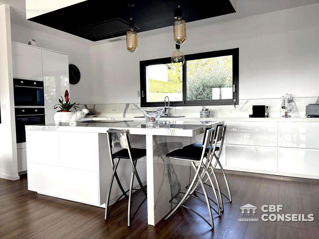 Maison à VEYRE-MONTON