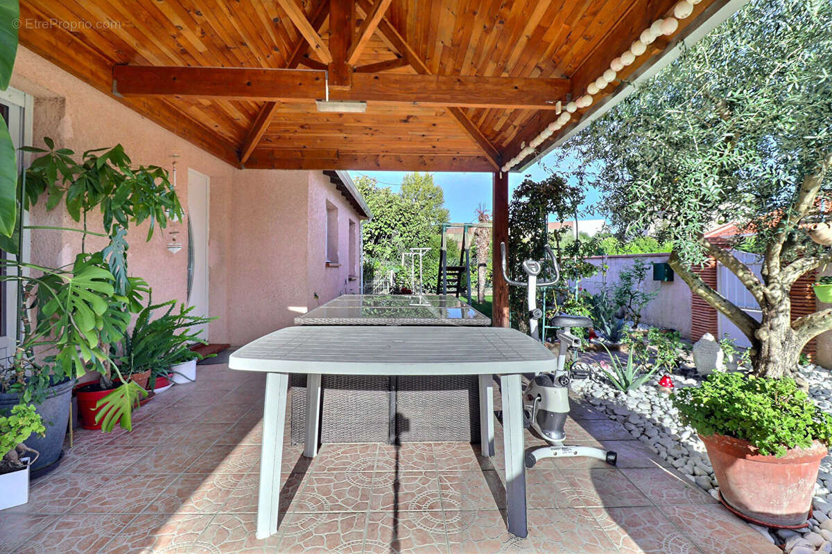 Maison à CASTELGINEST