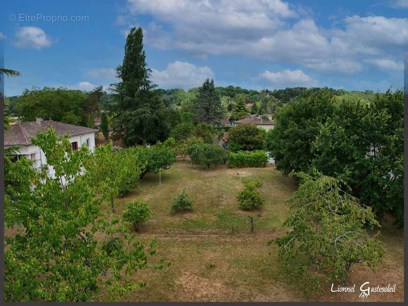 Maison à vendre 9 pièces d’environ 188 m² 7 chambres avec garage à Port-Sainte-Foy-et-Ponchapt (24) - photo 6