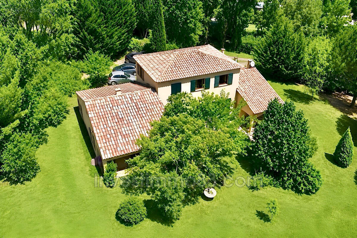 Maison à MEYREUIL