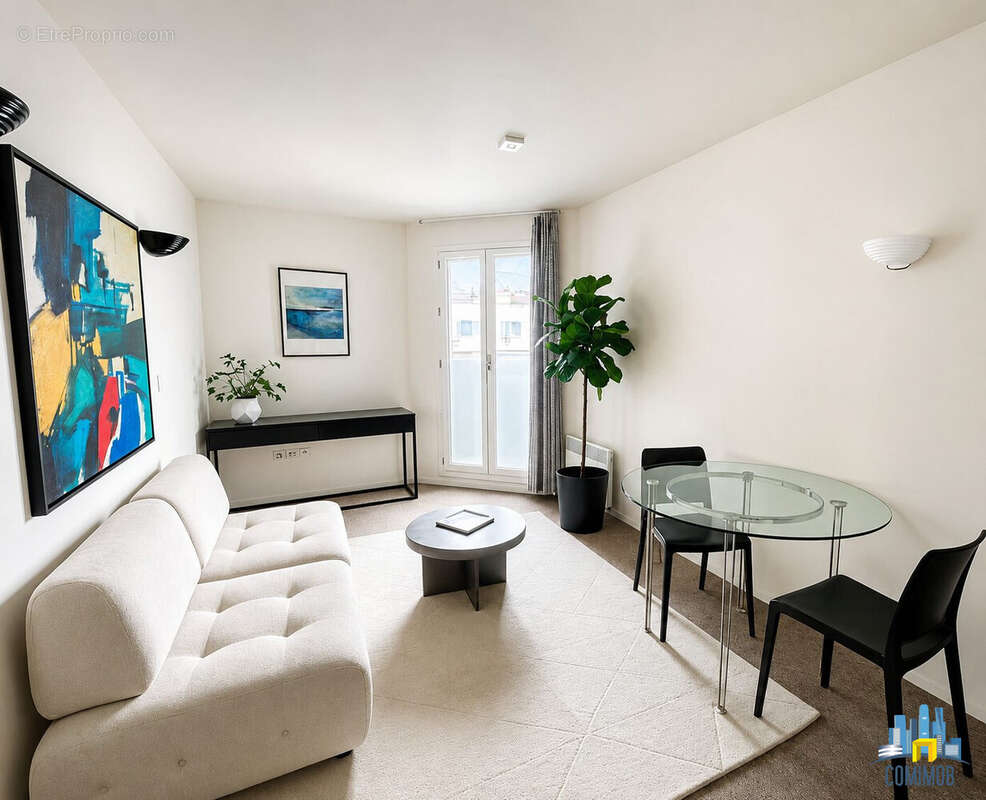 Appartement à COURBEVOIE