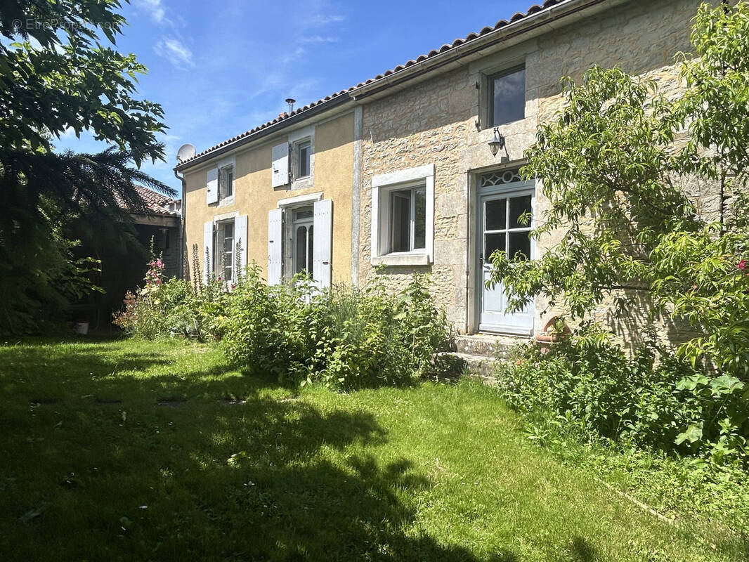 Maison à CRAMCHABAN