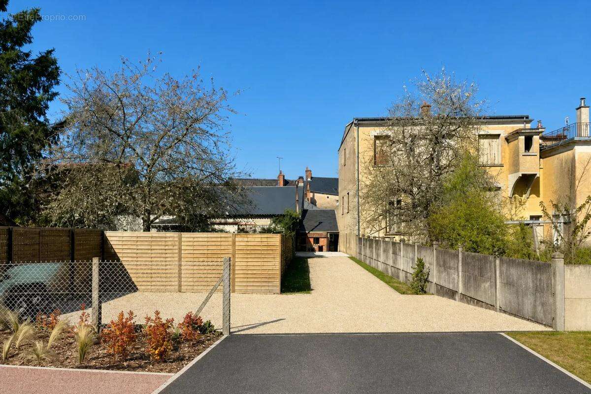 Maison 190 m² rénovée avec goût – DPE C – Jardin & dépendances - photo 21