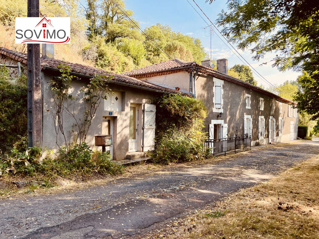 Maison à CONFOLENS