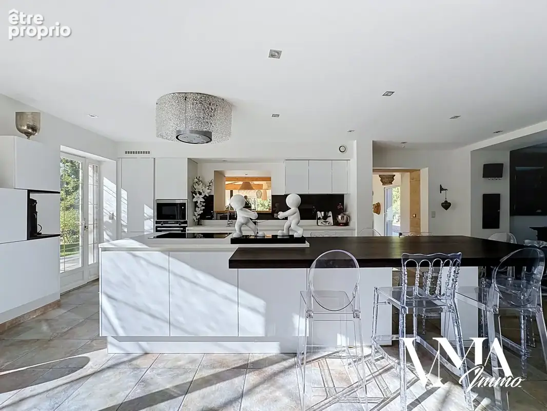 Propriété d'exception de 291m2 sur une parcelle de 3200m2 - photo 12