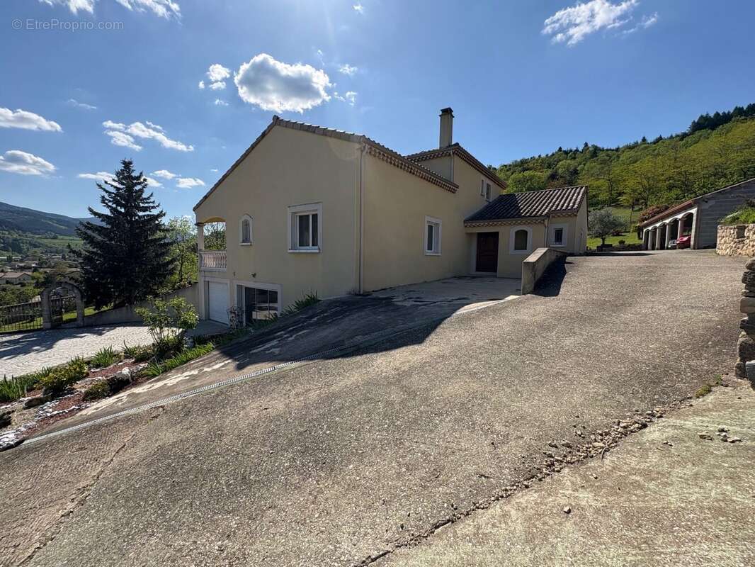 Maison à VILLEVOCANCE